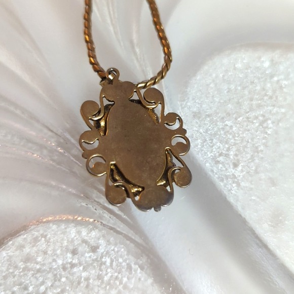 Sarah Coventry Queen Victoria Necklace and Bracelet Set - Picture 9 of 13